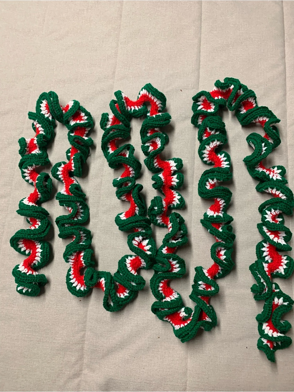 Christmas Garland Spiral Ruffle New Red White Green Thick New Handmade Crochet